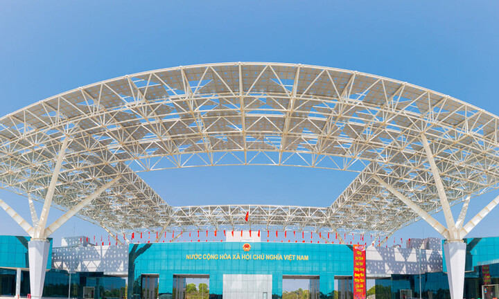 Từ ngày 11/12/2023, khách du lịch mang hộ chiếu được đi qua Cửa khẩu Bắc Luân II