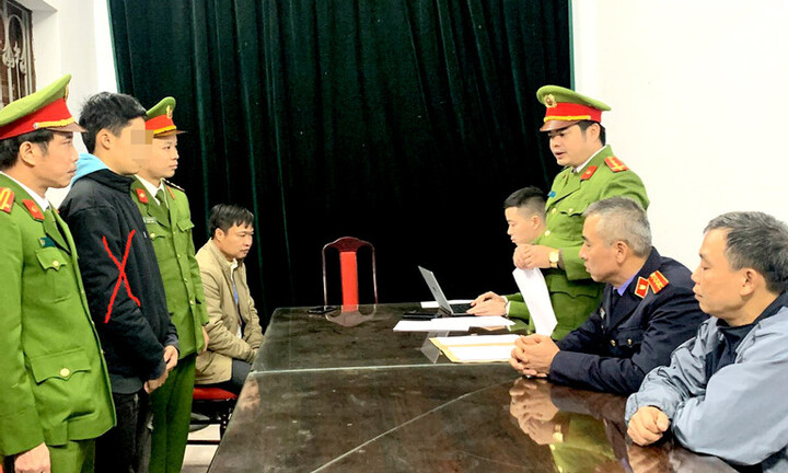 Tạm giam thiếu niên 16 tuổi khiến 