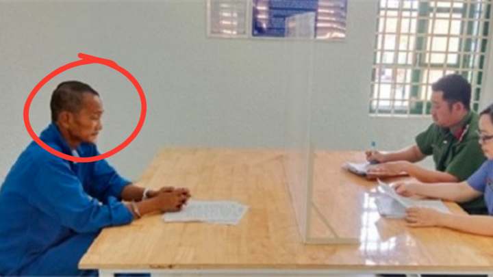 Bắt tạm giam người đàn ông đốt Quốc kỳ Việt Nam rồi quay video đăng lên mạng xã hội