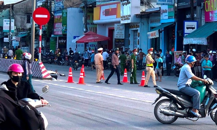 Va chạm với xe chở cát ở nút giao trên QL1, nữ sinh lớp 6 tử vong thương tâm