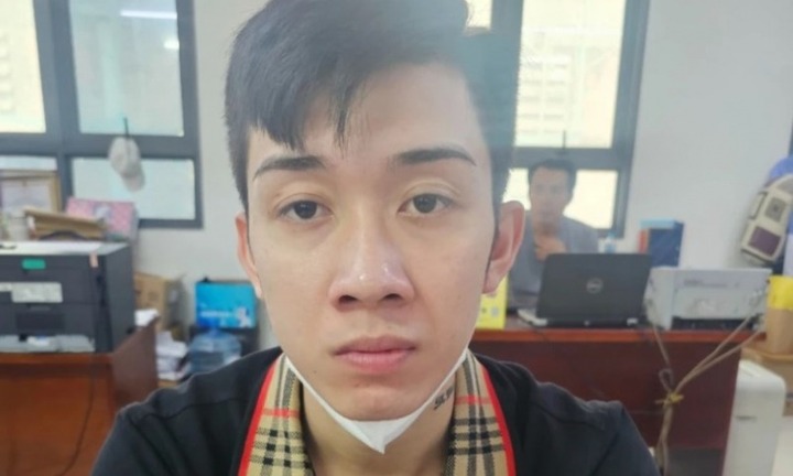 Trốn nã được hơn 1 năm, nam thanh niên bị bắt khi đi mua sắm Tết