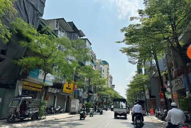 Miền Bắc xuất hiện nắng nóng bất thường trước khi chuyển rét 