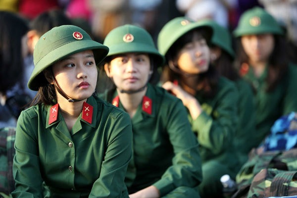 Có 6 nữ thanh niên nhận lệnh nhập ngũ trong năm nay ở TP.HCM