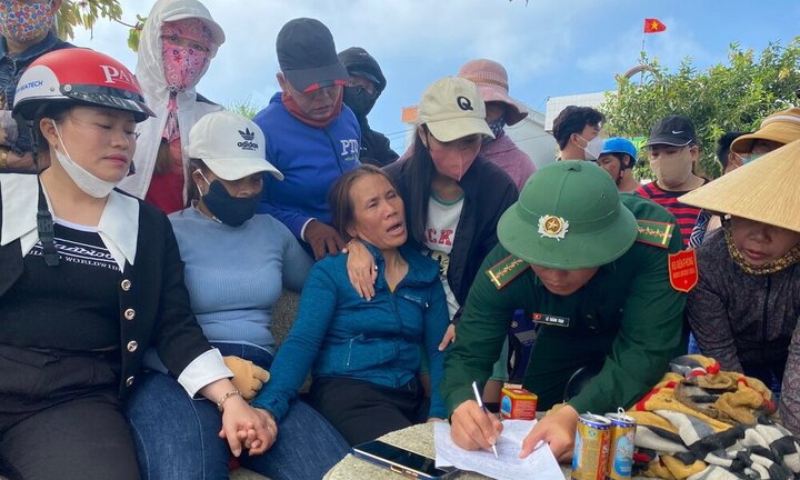 Tàu cá va chạm tàu chở hàng, 1 người tử vong, 2 người mất tích