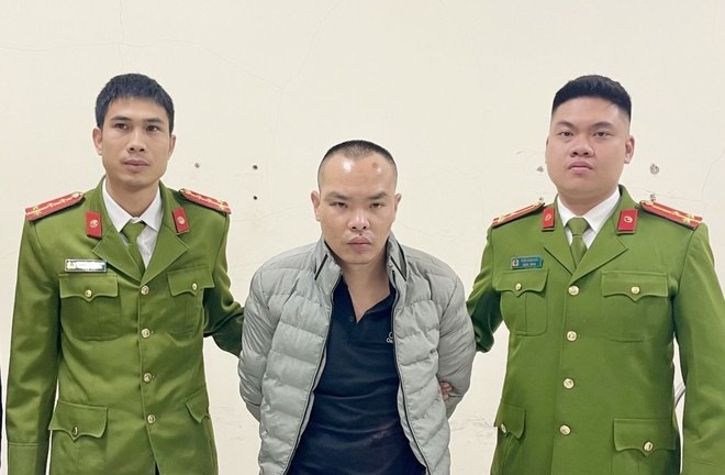 Bắt đối tượng cầm dao khống chế nữ sinh viên, cướp tài sản ngay trong trường đại học