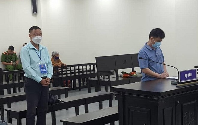 Án tù thích đáng cho cặp đôi giảng viên cao đẳng câu kết lừa chạy việc