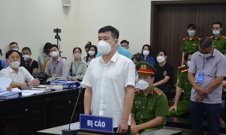 Động thái mới nhất của cựu Đại tá Phùng Anh Lê sau phán quyết của tòa sơ thẩm