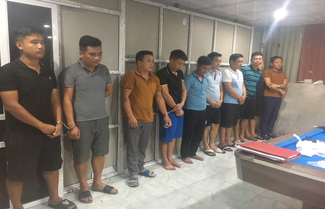 Vĩnh Phúc: Bắt quả tang 9 đối tượng đánh bạc trong quán bi-a