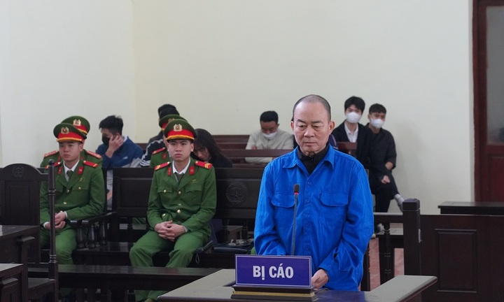 Xử phạt 12 tháng tù, tước giấy phép 23 tháng đối với tài xế say rượu, đánh công an nhập viện