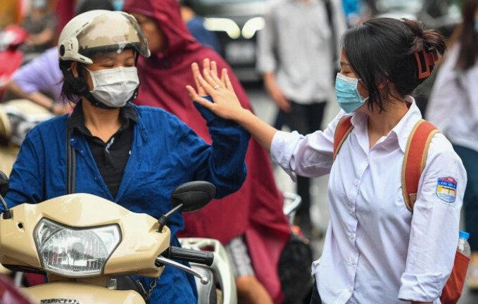 Bố mẹ “tiếp sức” đúng cách, con “vượt vũ môn” nhẹ nhàng, hiệu quả