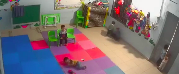 Vụ bé gái 2 tuổi bị bạn học đánh ngay trong lớp: Lãnh đạo phòng giáo dục nói gì?