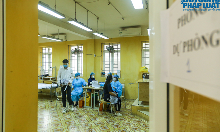 Hà Nội tiêm vaccine phòng COVID-19 cho học sinh lớp 9 từ ngày hôm nay (27/11)