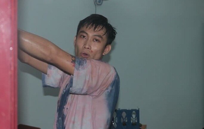 Khống chế nam thanh niên biểu hiện “ngáo đá” đâm trọng thương 3 người