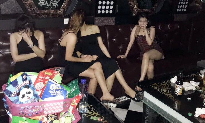 Vĩnh Phúc: Bắt nhóm nam nữ