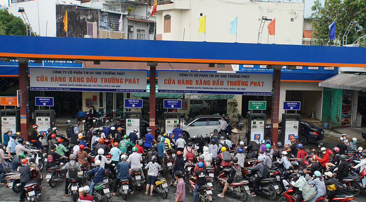 Bộ Công thương thông tin về tình hình xử lý tại một số địa phương có hiện tượng thiếu xăng dầu cục bộ