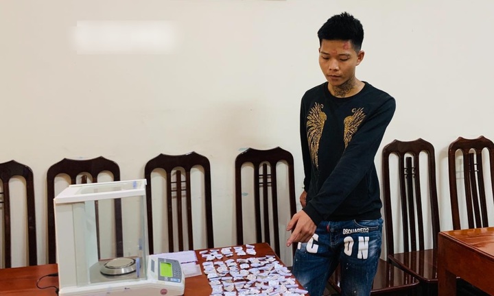 Hà Giang: Bắt nam thanh niên tàng trữ hơn 60 tép heroin