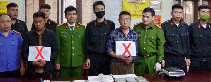 Hà Giang: Bắt giữ 2 đối tượng tàng trữ, vận chuyển 15 bánh heroin