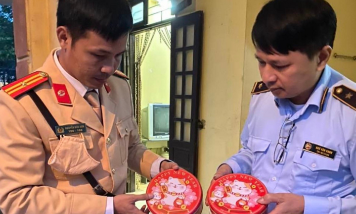 Hà Nội: Thu giữ nhiều hàng hoá nhập lậu, thực phẩm bẩn dịp cận Tết Nguyên đán