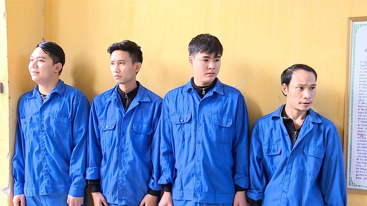 Lừa đảo gần 10.000 người bằng