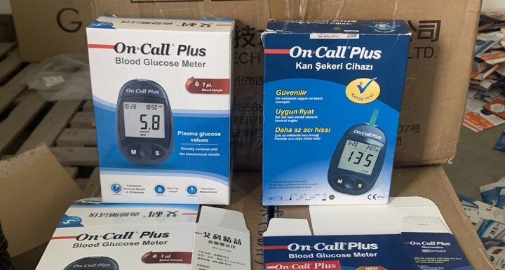 Phát hiện kho số lượng lớn thiết bị đo đường huyết giả mạo nhãn hiệu