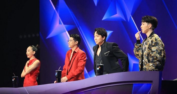 Ca sĩ mặt nạ đêm concert: Kéo dài lê thê để cố bán vé đêm chung kết