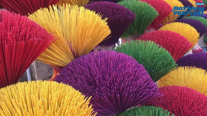 Làng hương Quảng Phú Cầu 