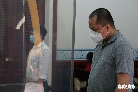 Vì sao hoãn phiên tòa xét xử 2 cựu cán bộ bộ Công an môi giới hối lộ 38 tỷ đồng?