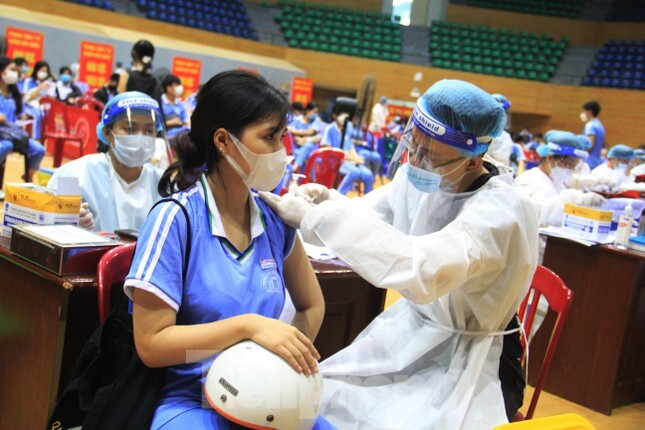 Đà Nẵng: Học sinh lớp 8, 9 được tiêm vắc xin Pfizer từ ngày 20/11