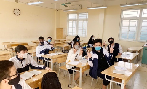 Trường THPT Trần Nhân Tông: Buổi đầu có 33 học sinh đến trường, buổi thứ hai chỉ có 9 em