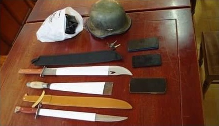 Dùng đao tự chế chém trọng thương Thượng úy công an, nhóm côn đồ 