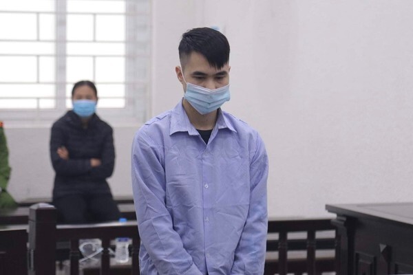 Tạo livestream để các cô gái khoe 