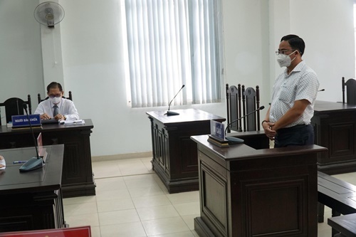 Tòa sơ thẩm tuyên 6 tháng tù, người xưng