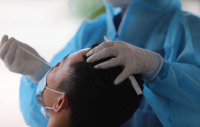 Thực hư thông tin test nhanh COVID-19 nhiều có gây hại cho mũi