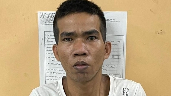 Vụ tạt axit vào 2 cô gái vì mâu thuẫn tình cảm: Nghi phạm khai gì?