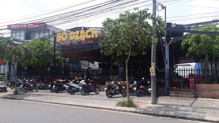 Điều tra vụ hai nhóm thanh niên chém nhau trong quán nhậu