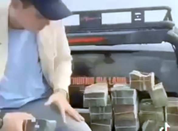 Bà Rịa - Vũng Tàu: Công an làm việc với thanh niên thả tiền