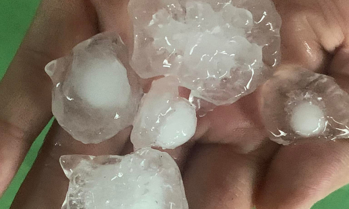 Thừa Thiên - Huế: Xuất hiện liên tiếp 2 trận mưa đá