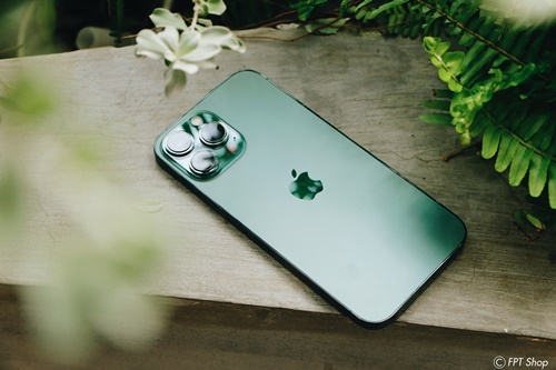 FPT Shop giảm đến 6 triệu khi đặt trước iPhone 13 Series Xanh lá mới 