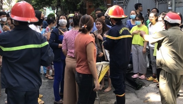 Cháy nhà cao tầng ở TP.HCM: Cứu 2 người mắc kẹt, 24 người thoát nạn an toàn