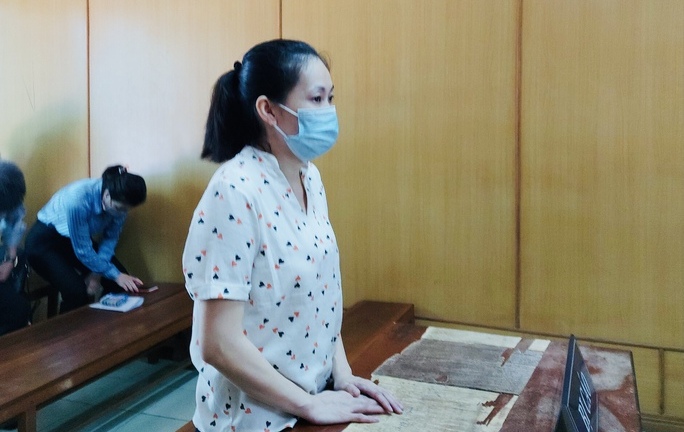 Tham ô tiền tỷ của công ty cho người tình cờ bạc, nữ bị cáo xin được tử hình