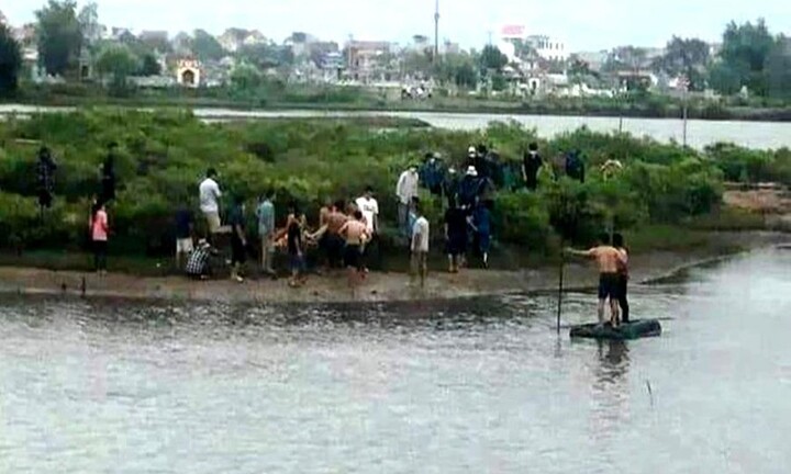 Đi tắm hồ chứa nước sản xuất muối, học sinh lớp 10 tử vong thương tâm
