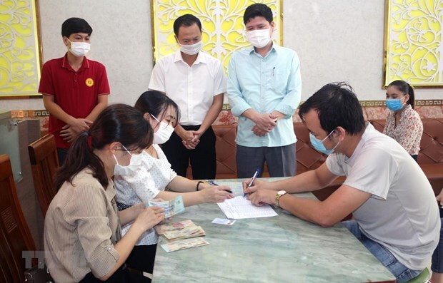 Tin thời sự mới nóng nhất 21/5: Địa phương đầu tiên chi tiền hỗ trợ thuê trọ cho lao động