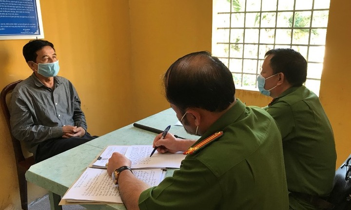 Vụ buôn lậu 200 triệu lít xăng giả: Đề nghị truy tố 74 người