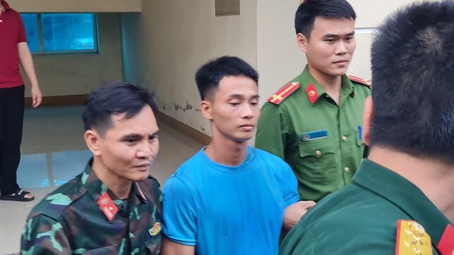 Khen thưởng những người tham gia vây bắt phạm nhân Triệu Quân Sự