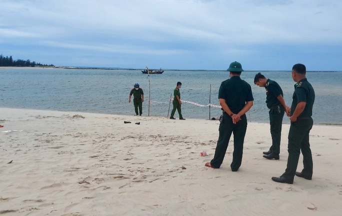 Nam thanh niên tử vong khi đi làm, phát hiện thi thể dọc bờ biển 
