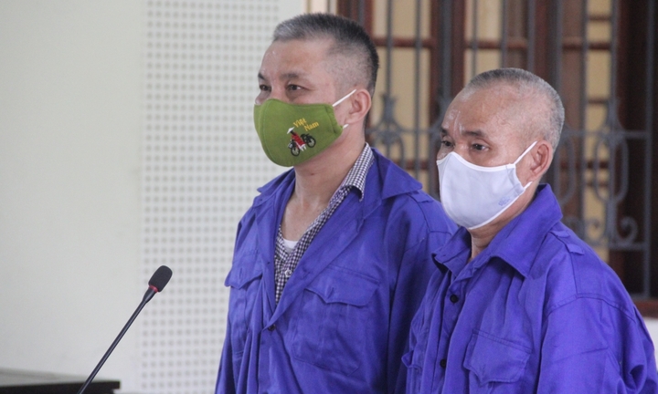 Tham chiếc tủ lạnh mới, bị cáo giao