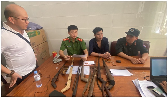 Bắt đối tượng chuyên thủ lựu đạn và súng quân dụng khi mua bán ma túy