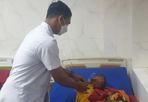 Vụ bé trai 8 tuổi bị đốt bỏng chân: Tình tiết mới nhất