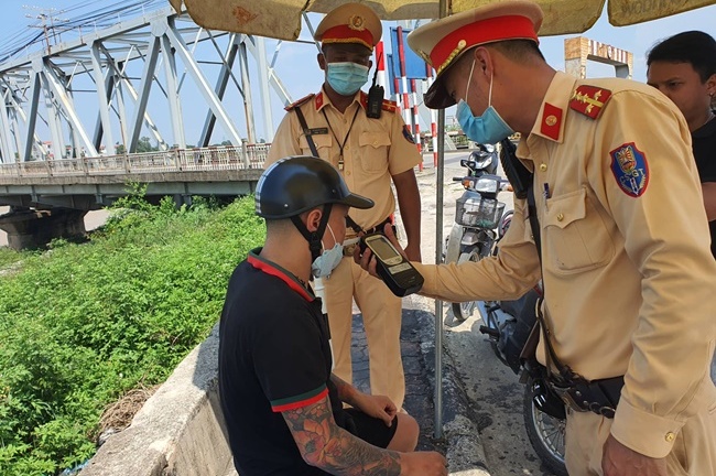 Tin thời sự mới nóng nhất 5/9: 8.800 tài xế vi phạm nồng độ cồn trong 4 ngày nghỉ lễ