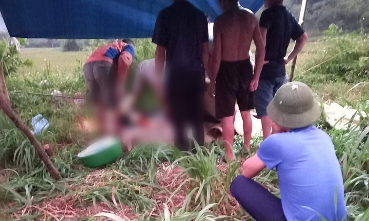 Cần câu mắc vào đường dây điện 35KV, bé trai bị điện giật tử vong thương tâm 